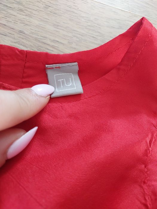 Czerwona sukienka dla księżniczki 80/86