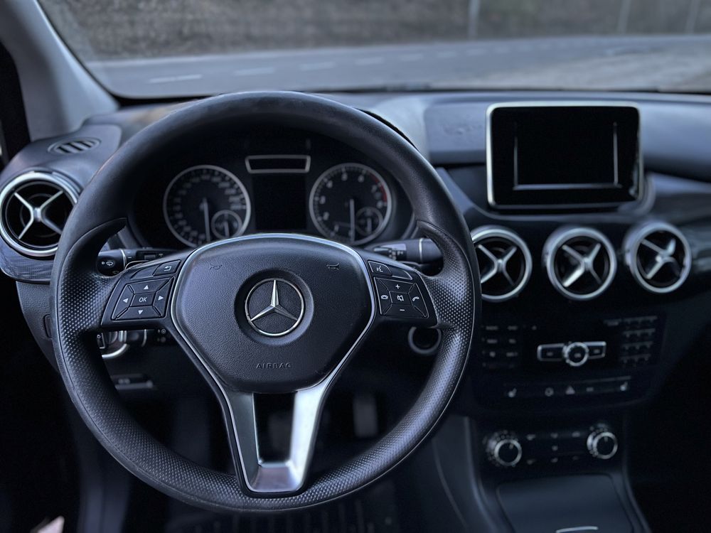 Mercedes-Benz B200 (GAZ) 2014 Рідна фарба