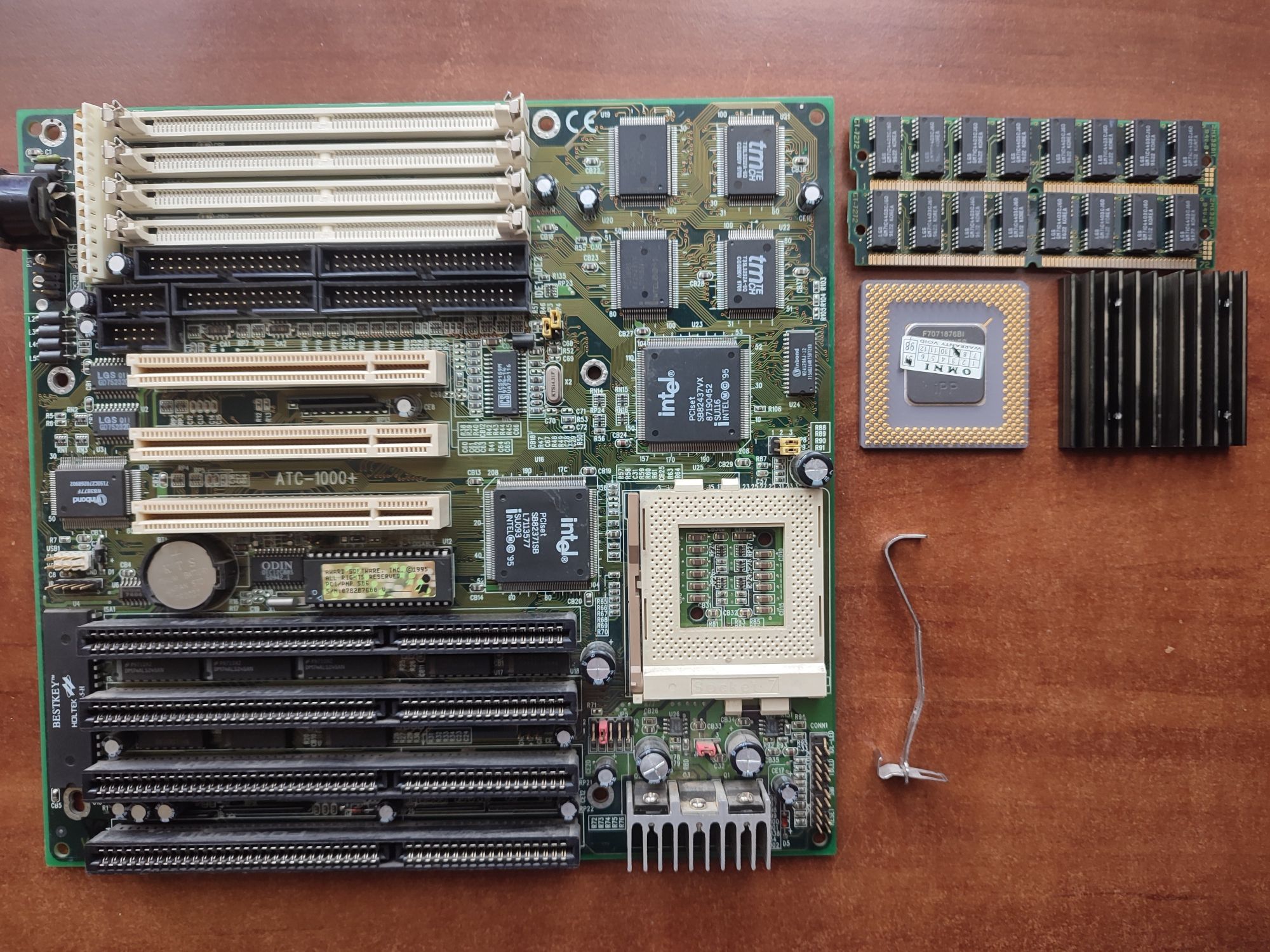 A-Trend ATC-1000+ , Intel Pentium 150 socket 7