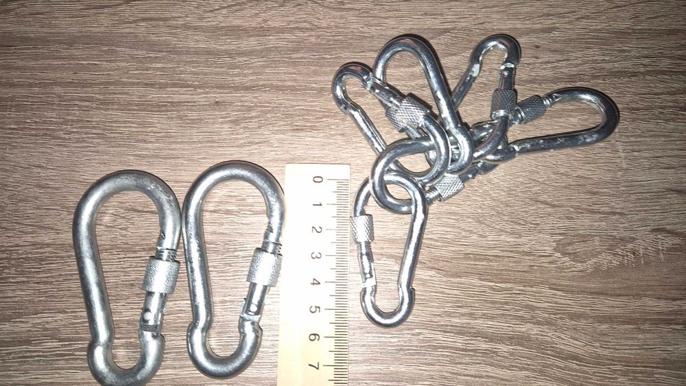 Карабін пожежний із фіксатором 6см і два більших. ЛОТ 8шт