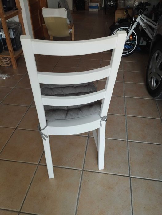 4 cadeiras de cozinha com almofadas