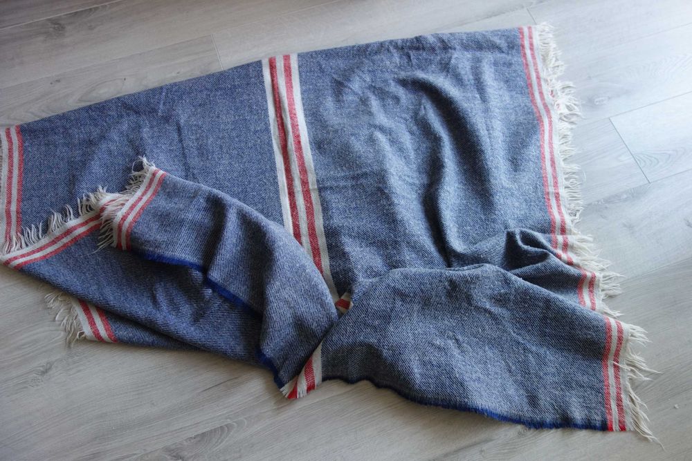 bardzo duży szal z frędzlami ZARA przytulny miękki  127 cm x 216 cm