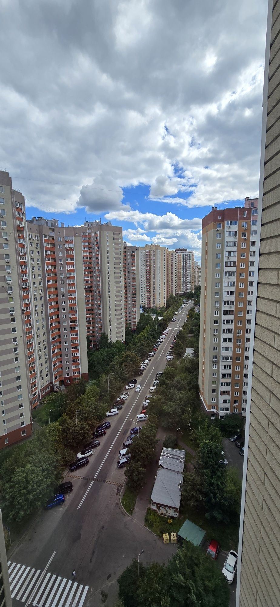 3-кімнатна, Урлівська 19