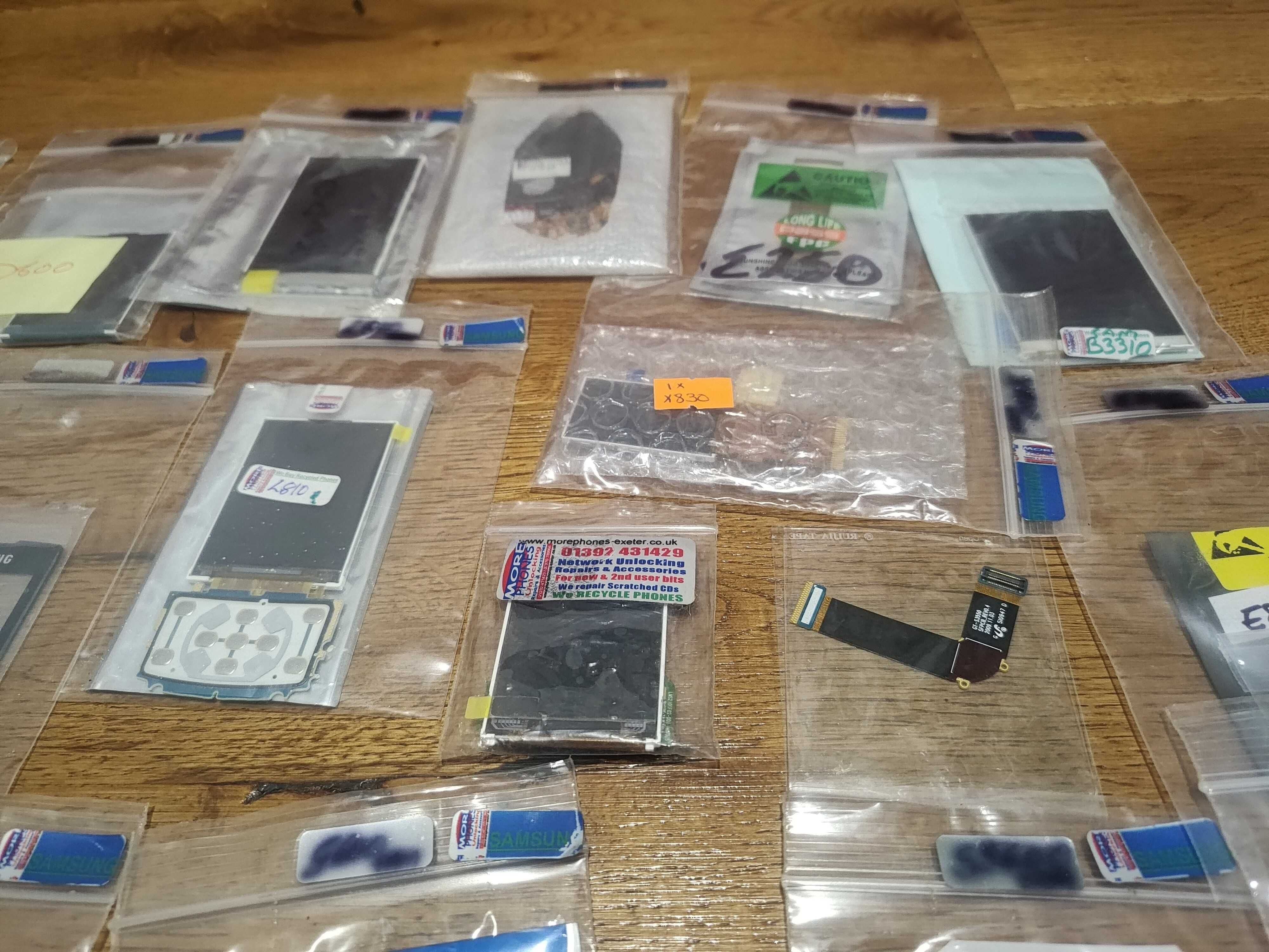 Wyświetlacze LCD i taśmy do klasyków firmy samsung