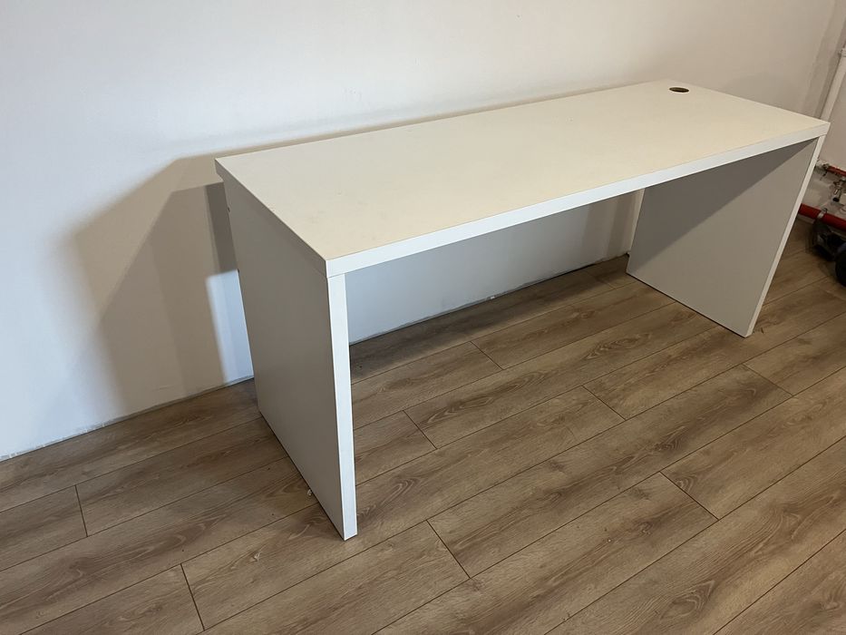 Biurko Białe z ekspozycji