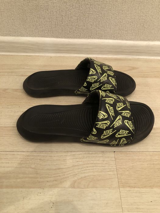 Мужские шлепанцы Nike