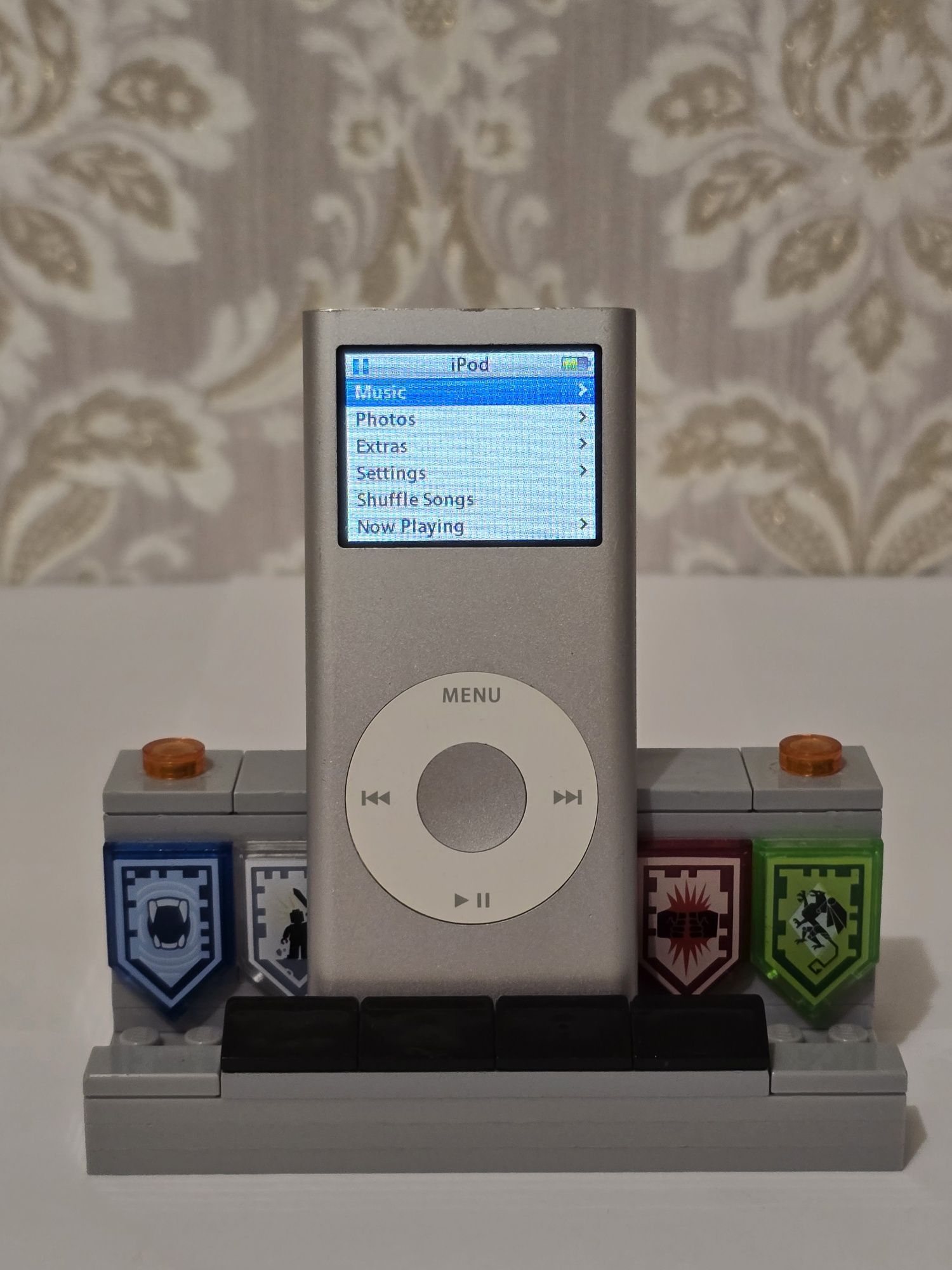 Плеєр Apple iPod Nano 2 2GB Silver