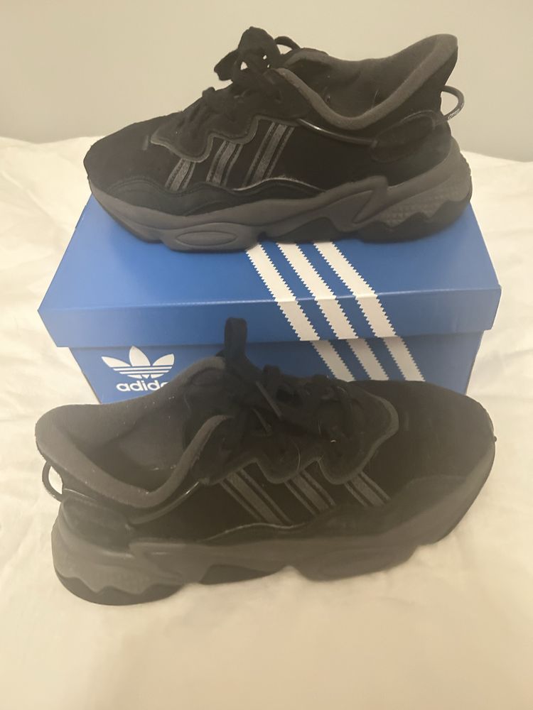 Sapatilhas Adidas originais “Ozweego”