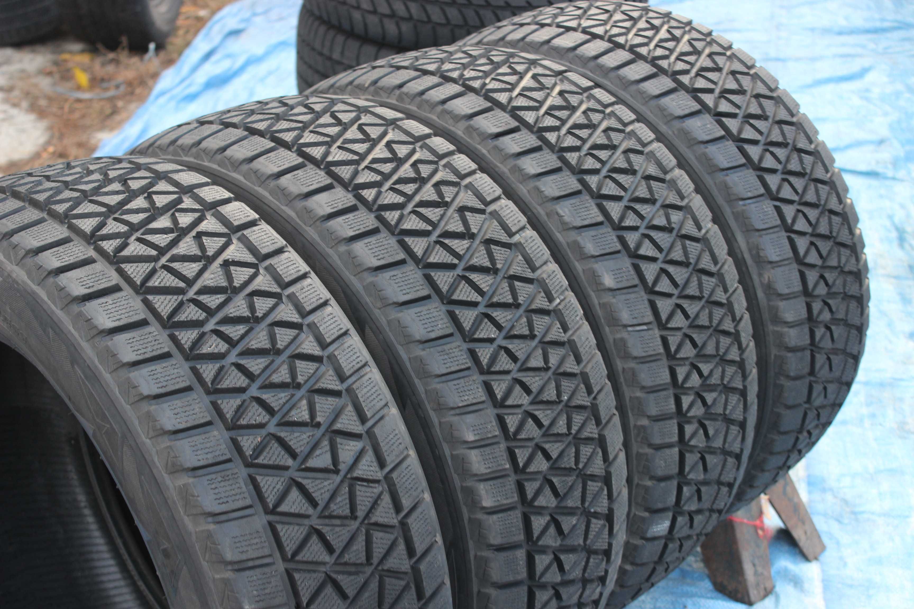 235-60-R18 BRIDGESTONE BLIZZAK 4 штуки зимней резины GERMANY