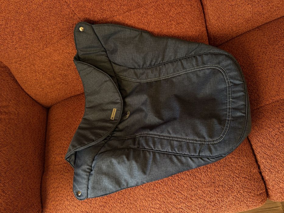 Oslona na nogi do wozka dziecięcego spacerowki Adamex barletta