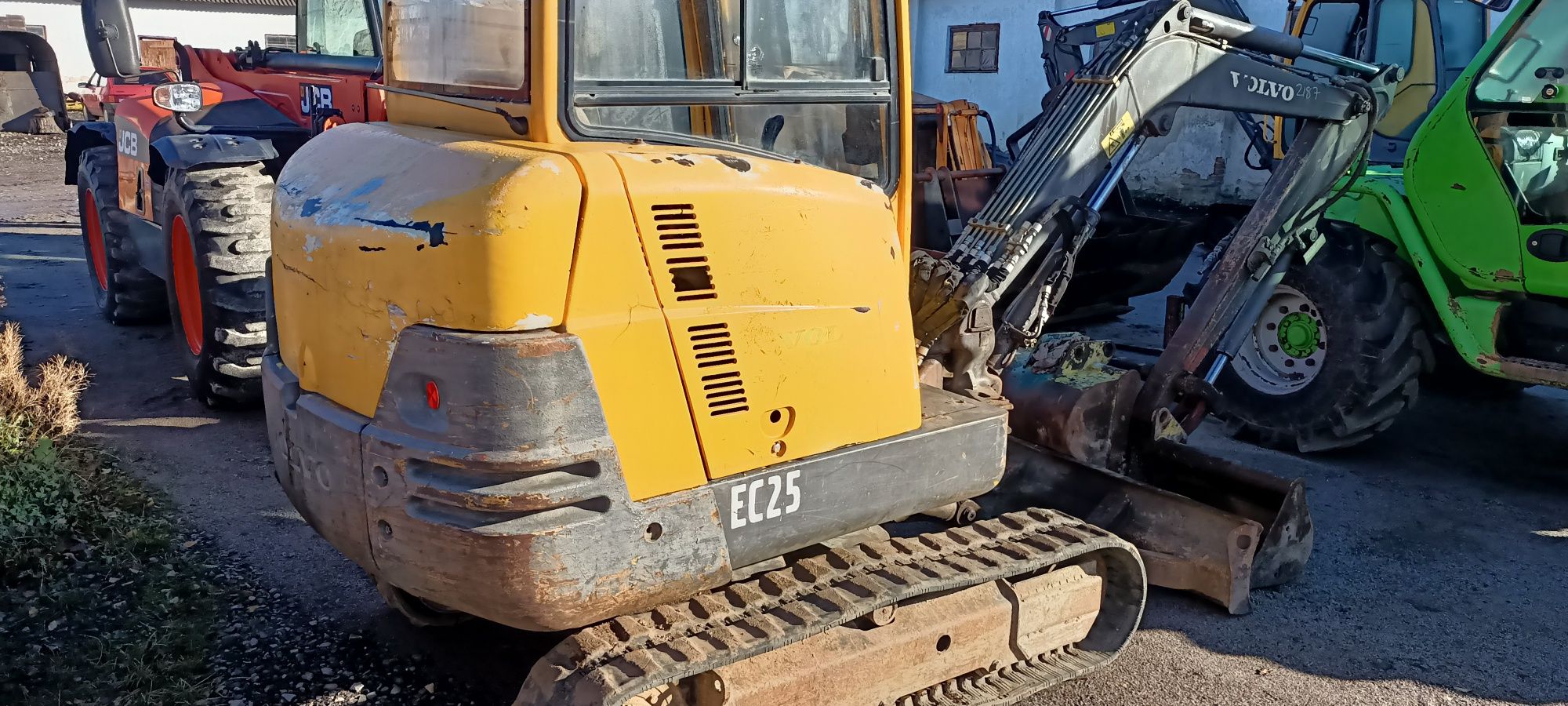 Volvo EC25 міні екскаватор