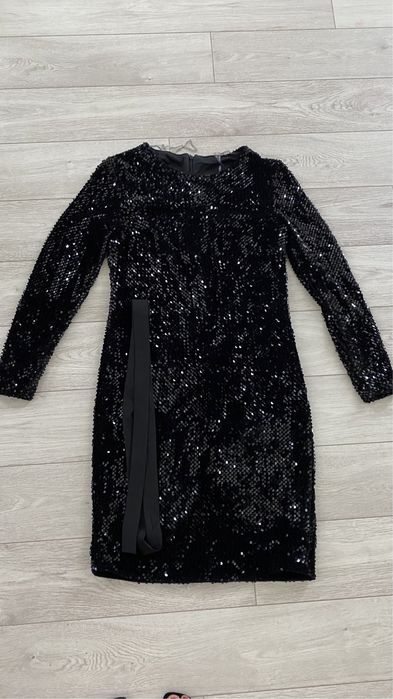 Продам вечернее платье в паетку