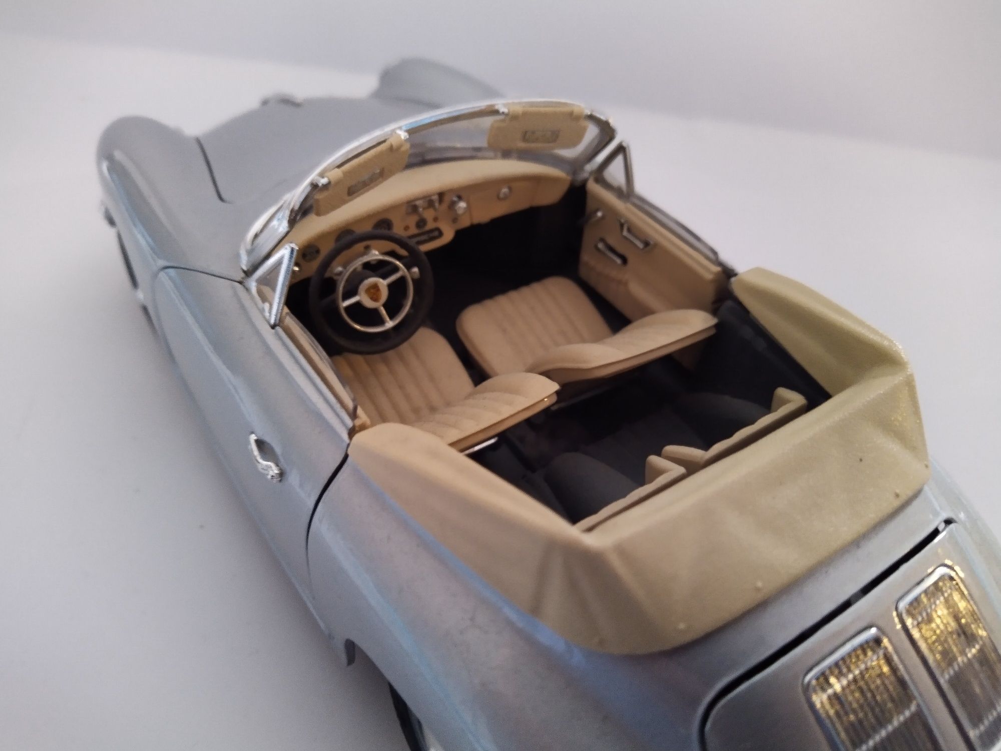 Porsche 356 B bburago burago Skala 1:18