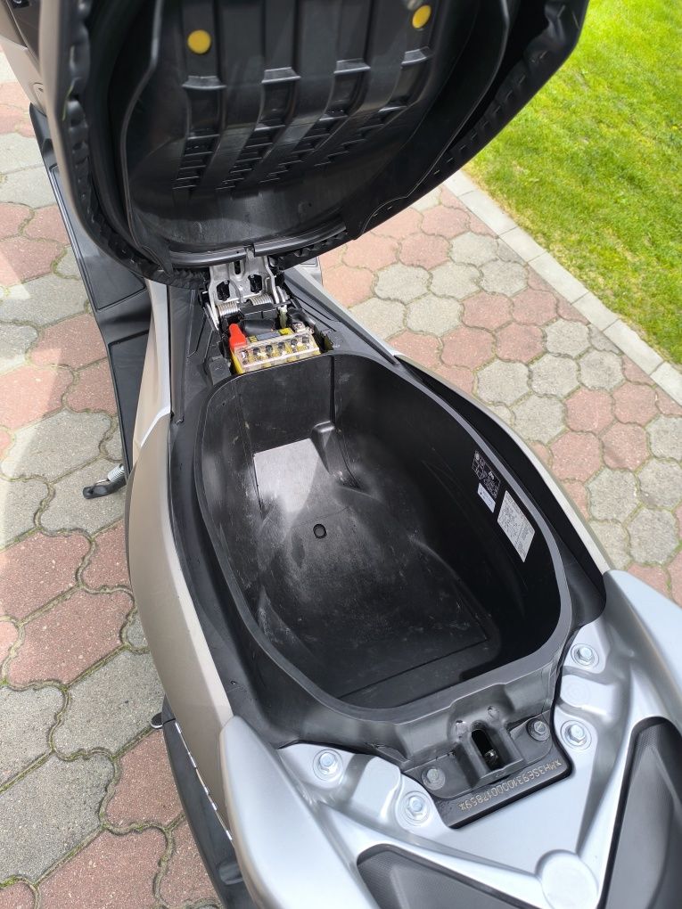 Yamaha Nmax 125 Polecam