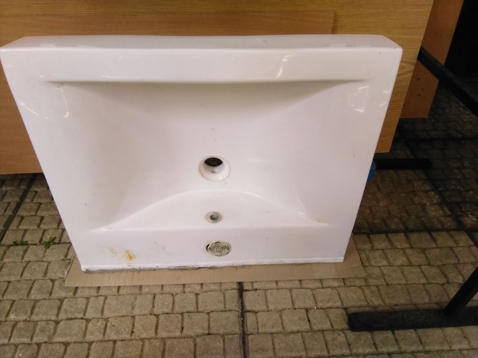 Lavatório cerâmico novo 60×50