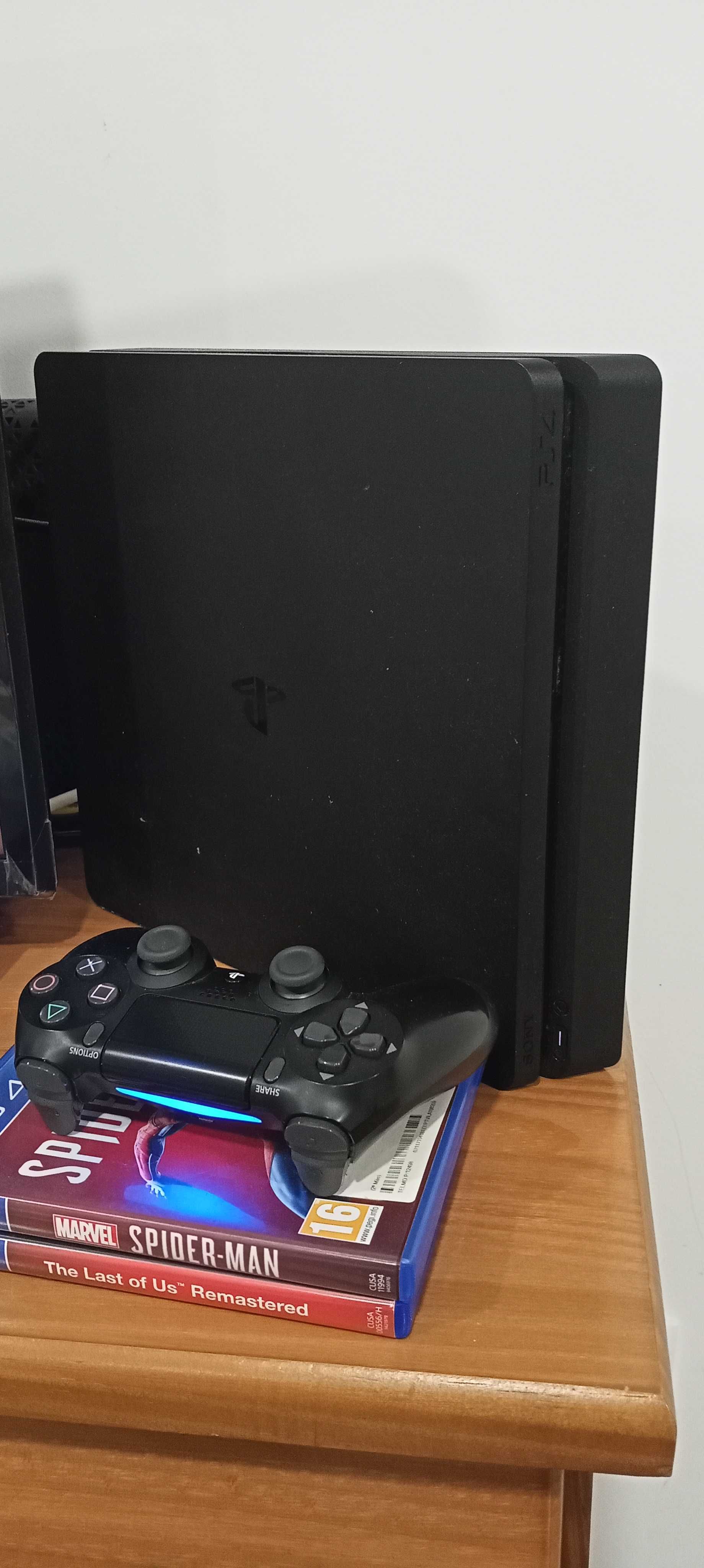 Playstation 4 com console