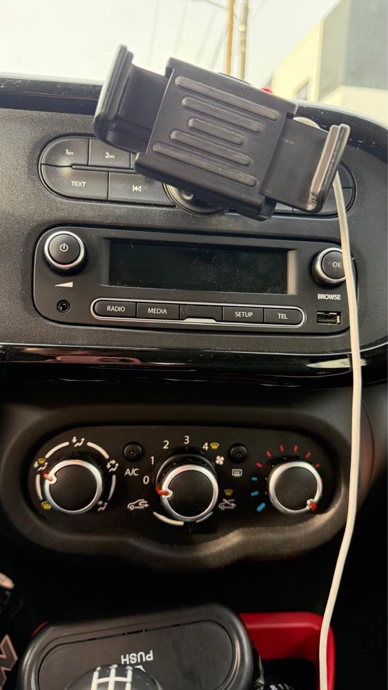 Renault twingo preto