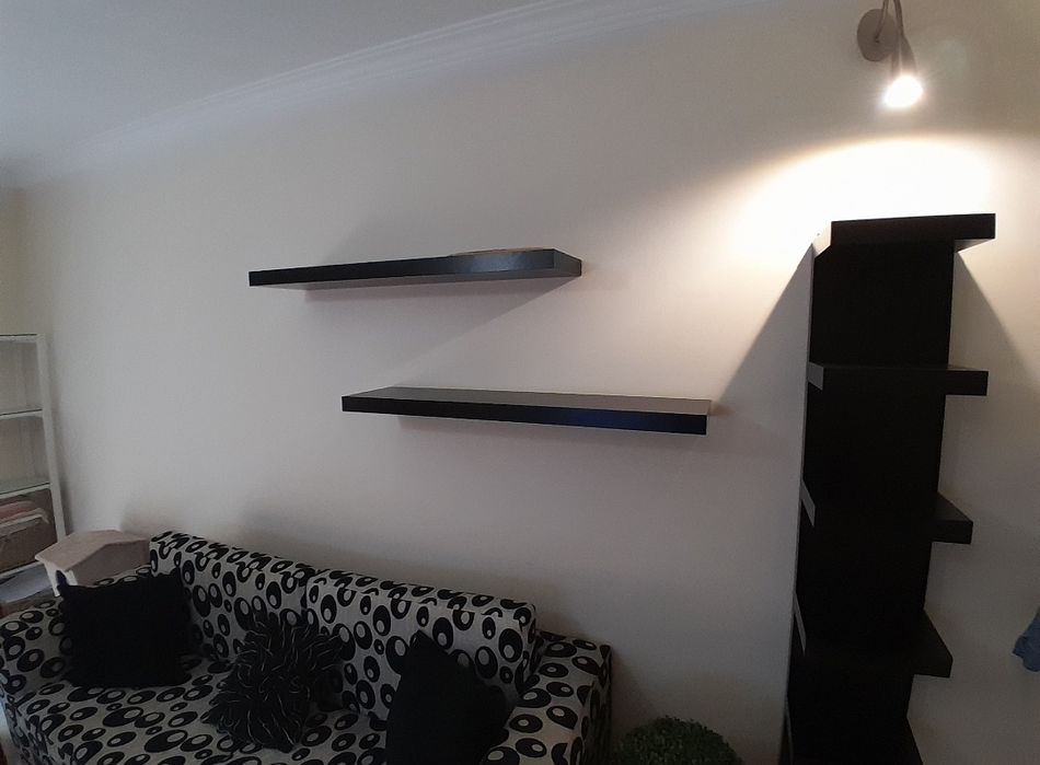 Comoda HEMNES Preta (edição limitada) parteleiras puffs sofá