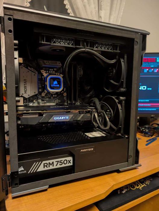 Komputer i5 9600k RTX2070 32gb RAM Phantex Corsair H100i