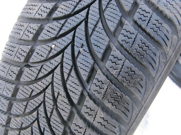 1 opona zimowa Maxxis Presa Snow 205 /50 /17