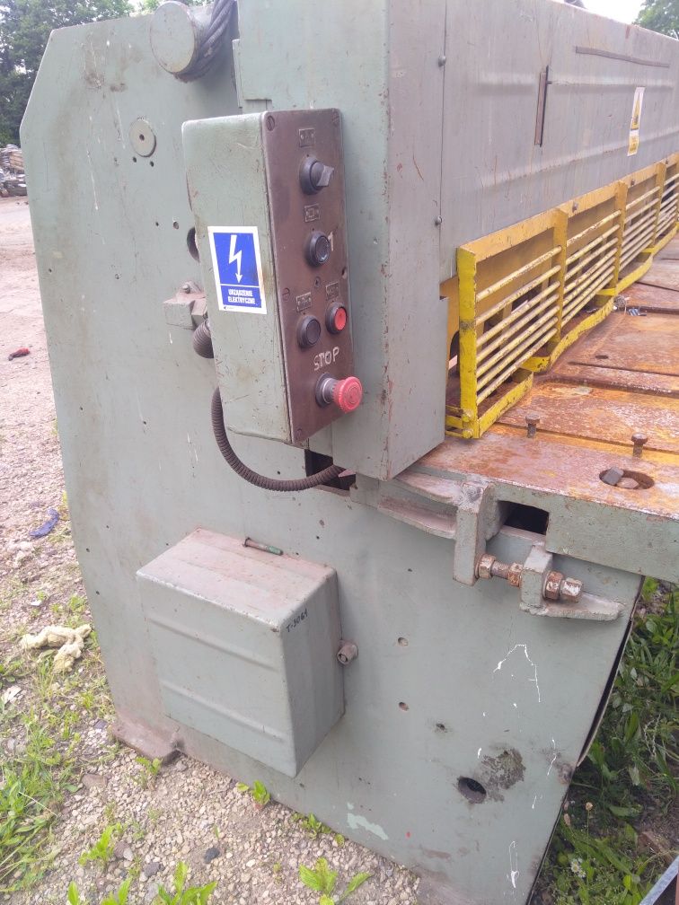 Nożyce do blachy  gilotynowe mechaniczne 2000 x 4