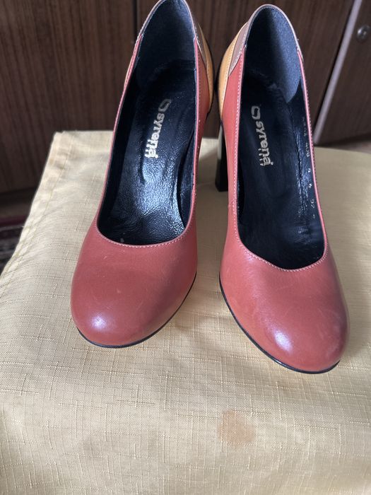 Czułenka na obcasie o wys 9 cm , marka Syrena