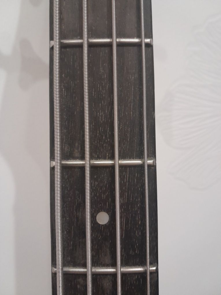 Yamaha TRBX 304 Czarna gitara basowa