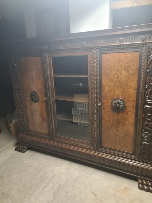 Biblioteka antyk lwie łapy