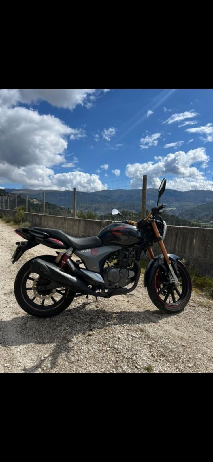Vendo moto bom estado