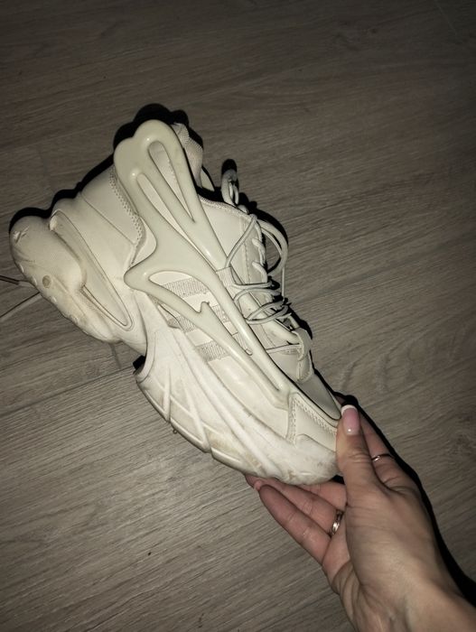 Продам кросівки стан нових