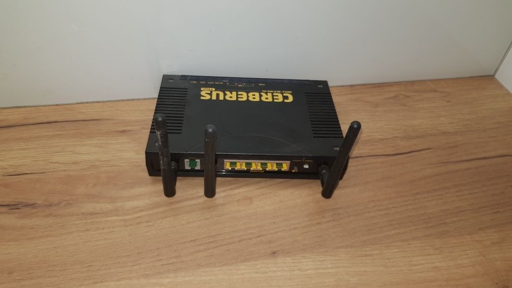 Router Pentagram Cerberus 6341