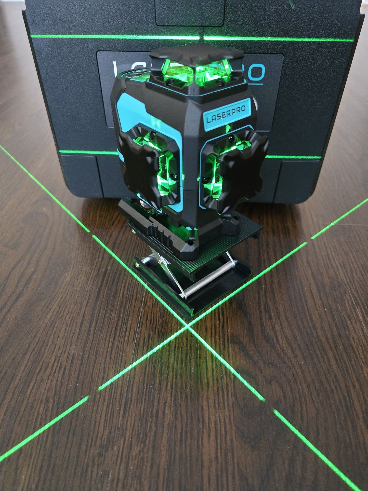 Лазерний рівень LASERPRO G04CG 4D 16 ліній, лазерный уровень