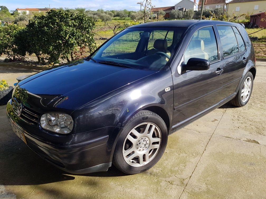 VW Golf 1.9 tdi 110cv - 02