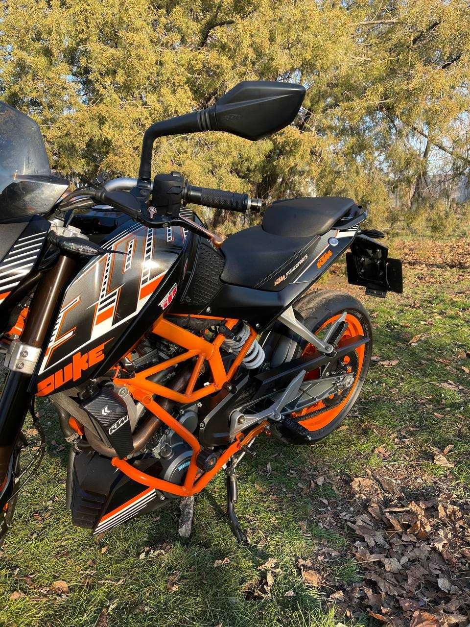 Мотоцикл KTM Duke 390