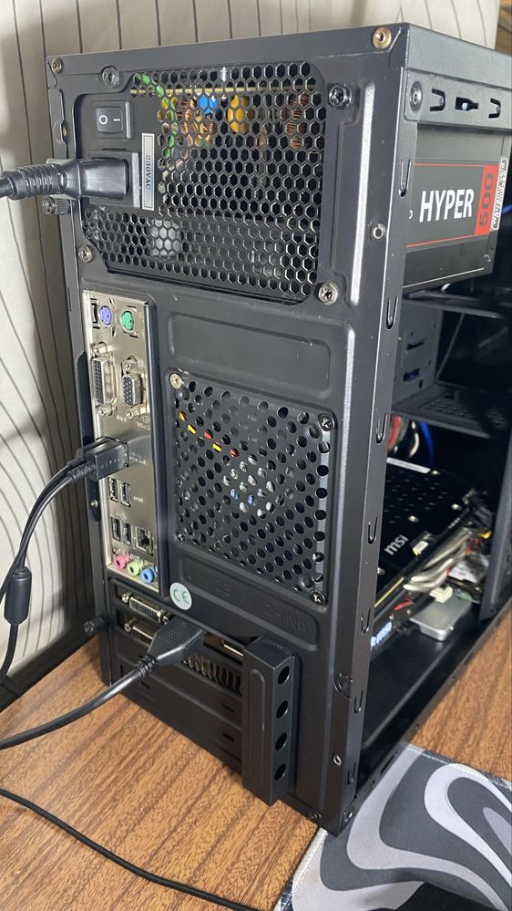 Pc gamer i3 com R9 380