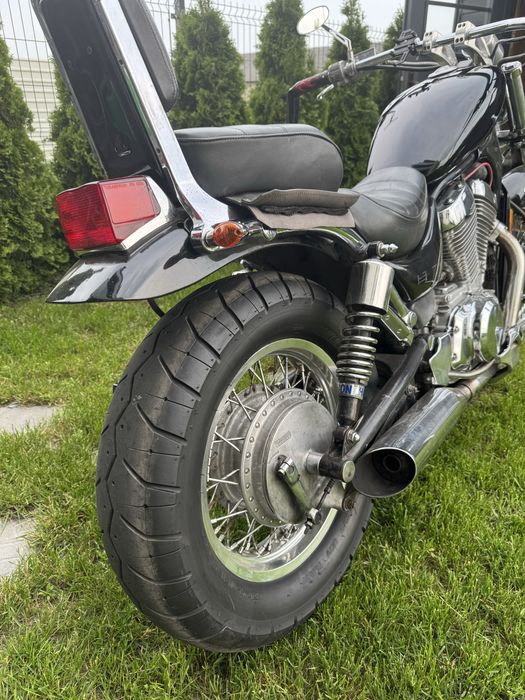 Suzuki inteuder 750.