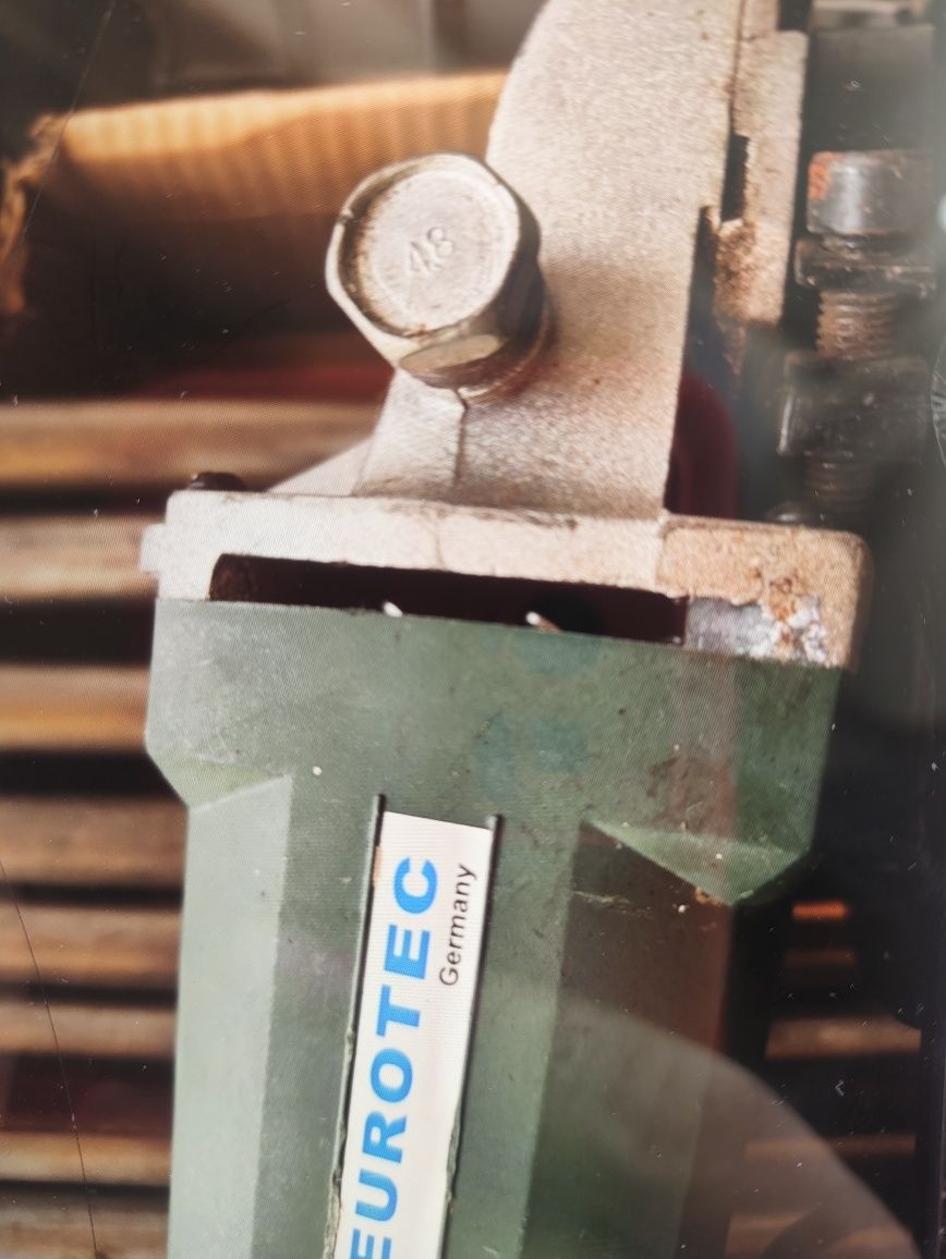 Продам болгарку Eurotec