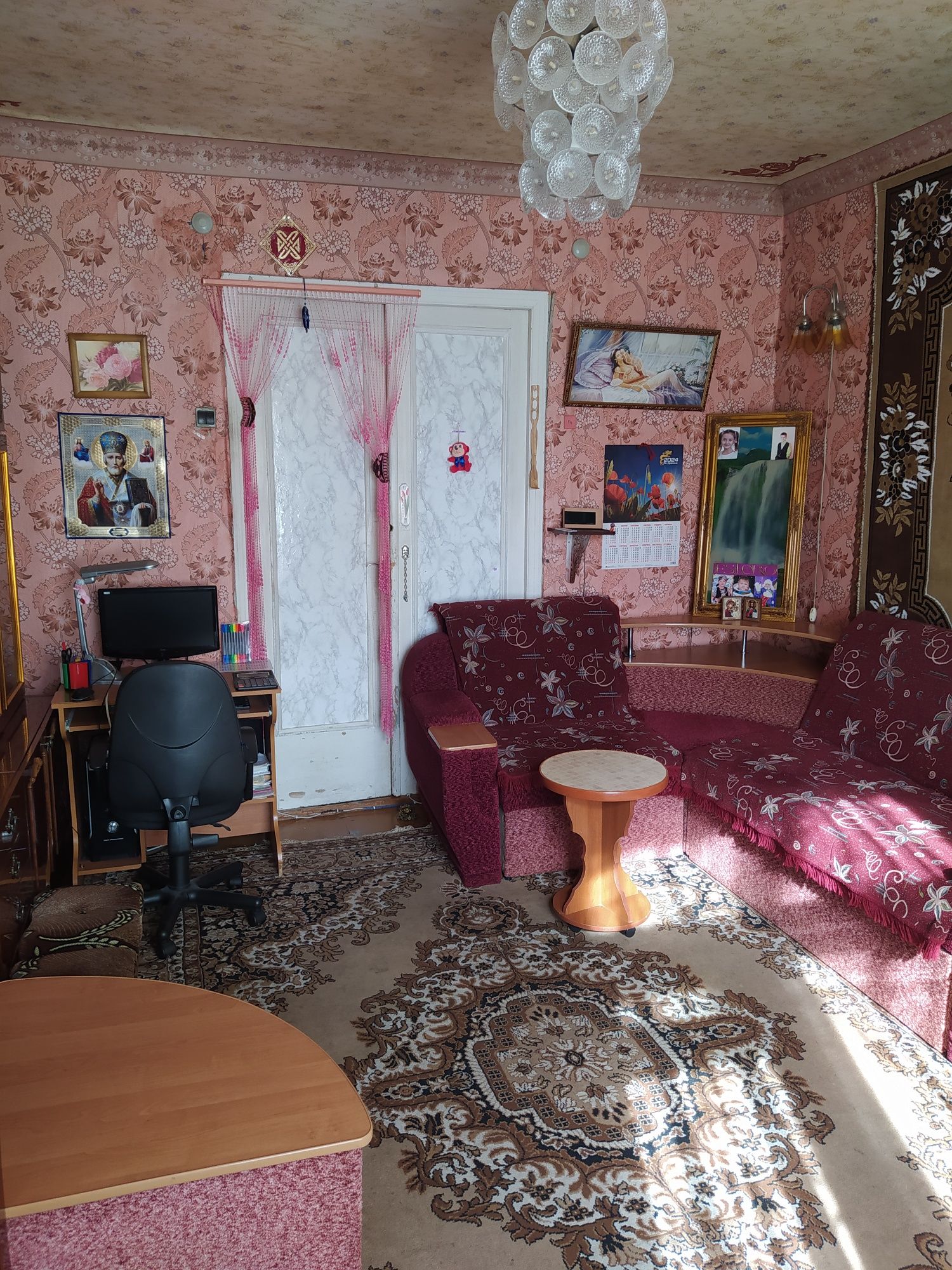 ПРОДАМ  3 комнатную Сталинку на Проспекте Гагарина (97 квартал).