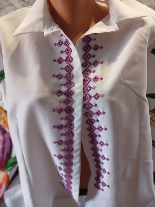 Вишита сорочка ручної роботи