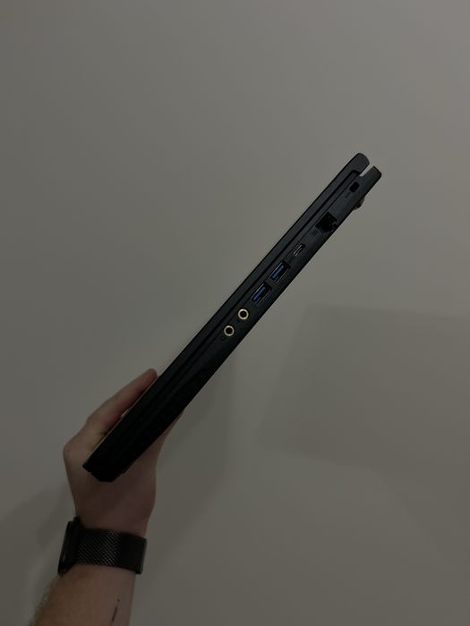 Топовий ігровий ноутбук MSI Thip GF63 True Gaming у відміному стані