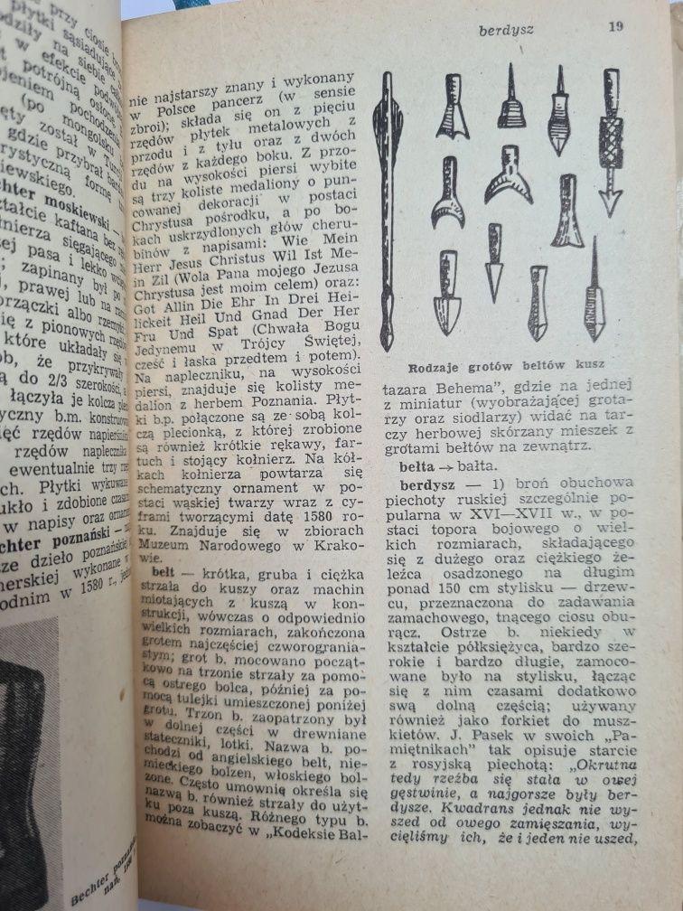 1000 słów o broni białej i uzbrojeniu ochronnym