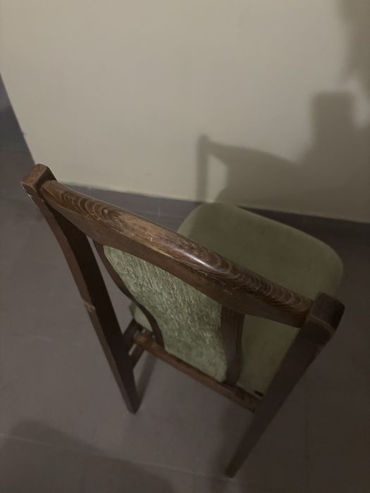 Krzesła do salonu jadalni drewniane tapicerowane