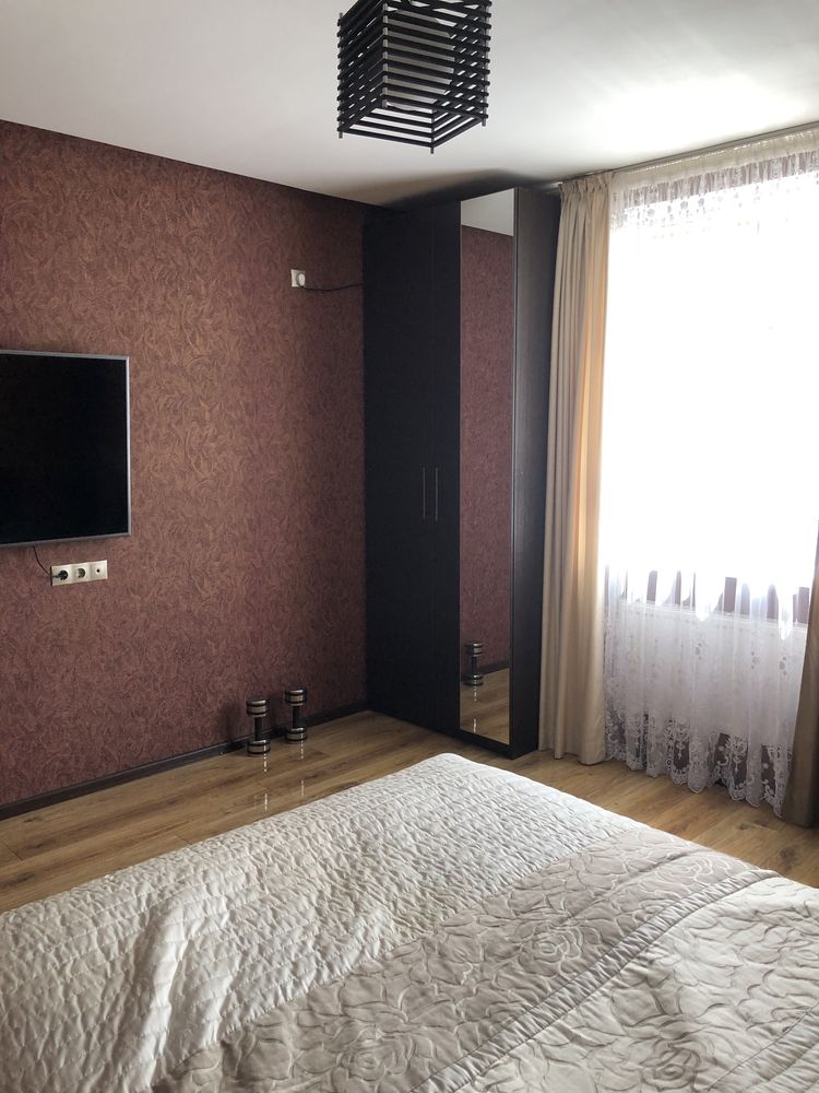 Продам 2 кімнатнуКвартиру В самому Центрі Рівного біля Парку Шевченка.