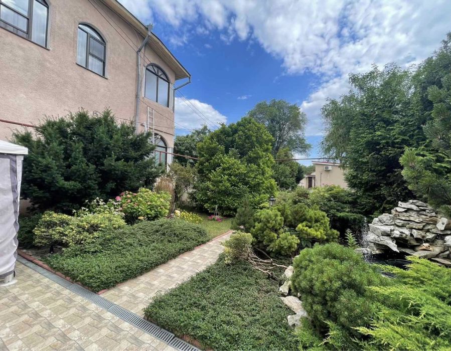 Костанди, частный дом