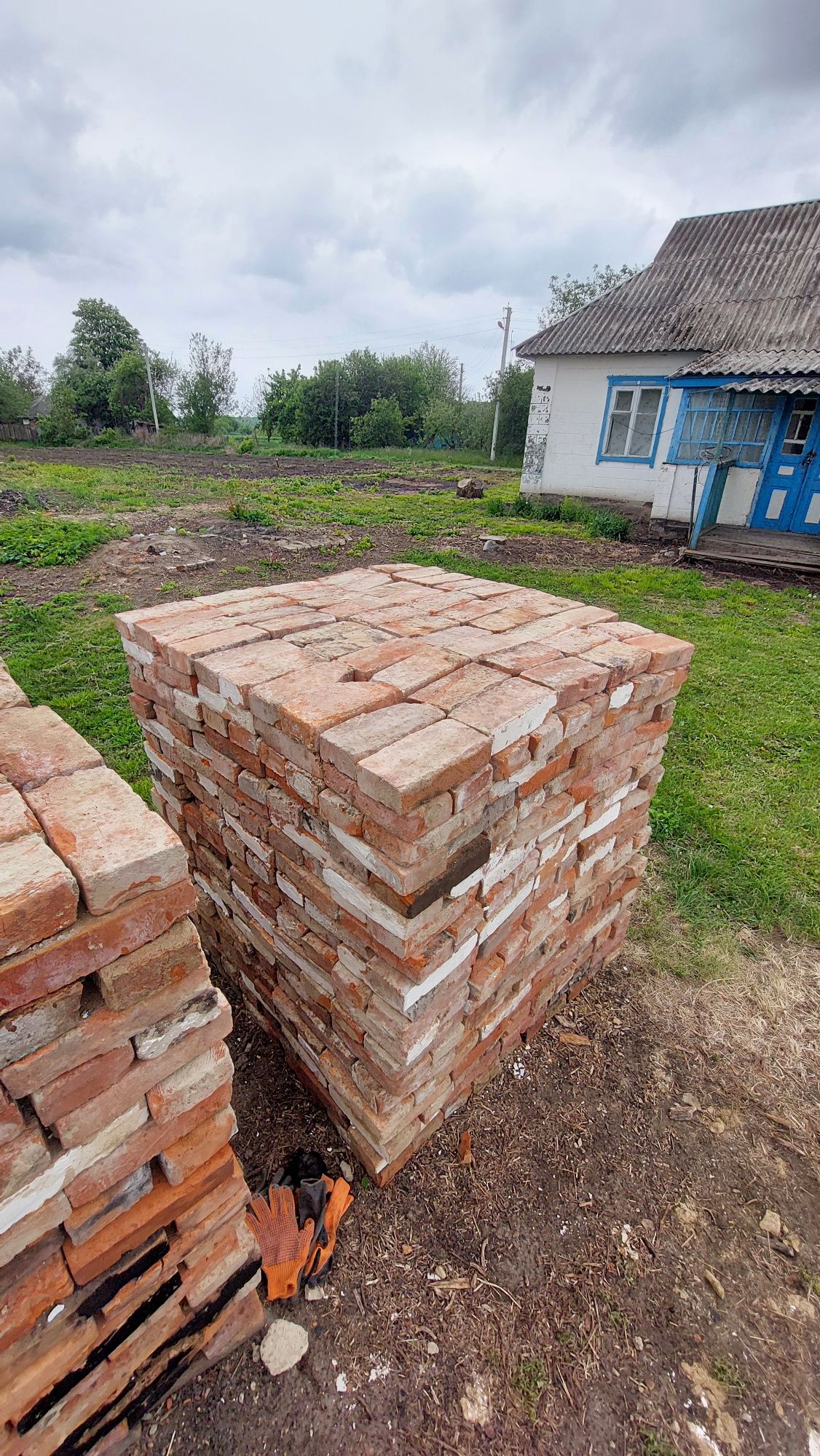 Цегла б/у  2000 шт