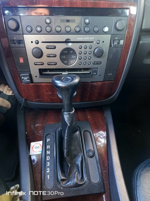 Opel omega 2001 rok , poj. 2200 cm lpg