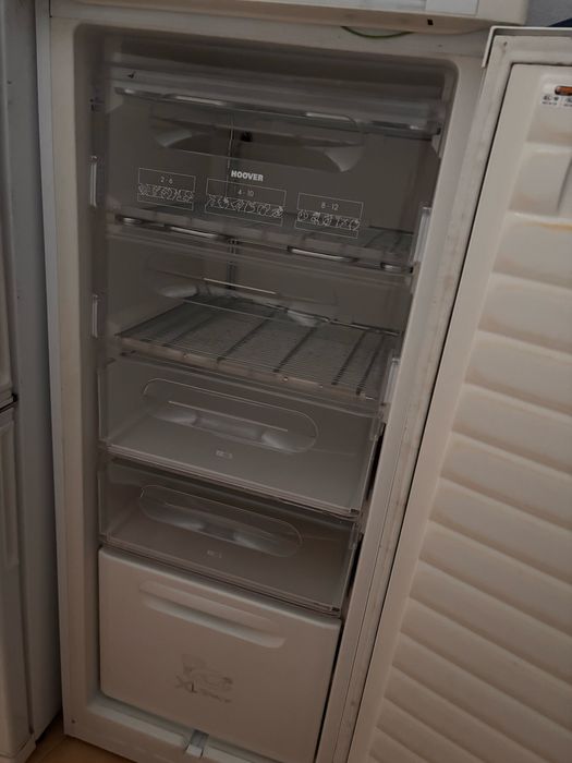 Arca congeladora vertical 143cm