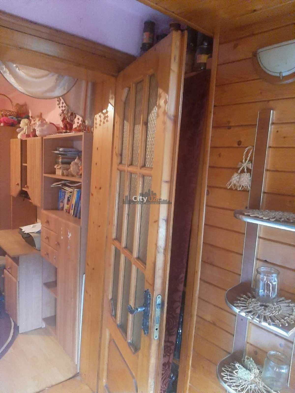 Продається квартира у Хусті