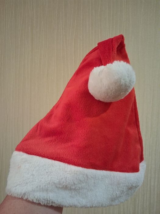 Новогодняя шапка Санты