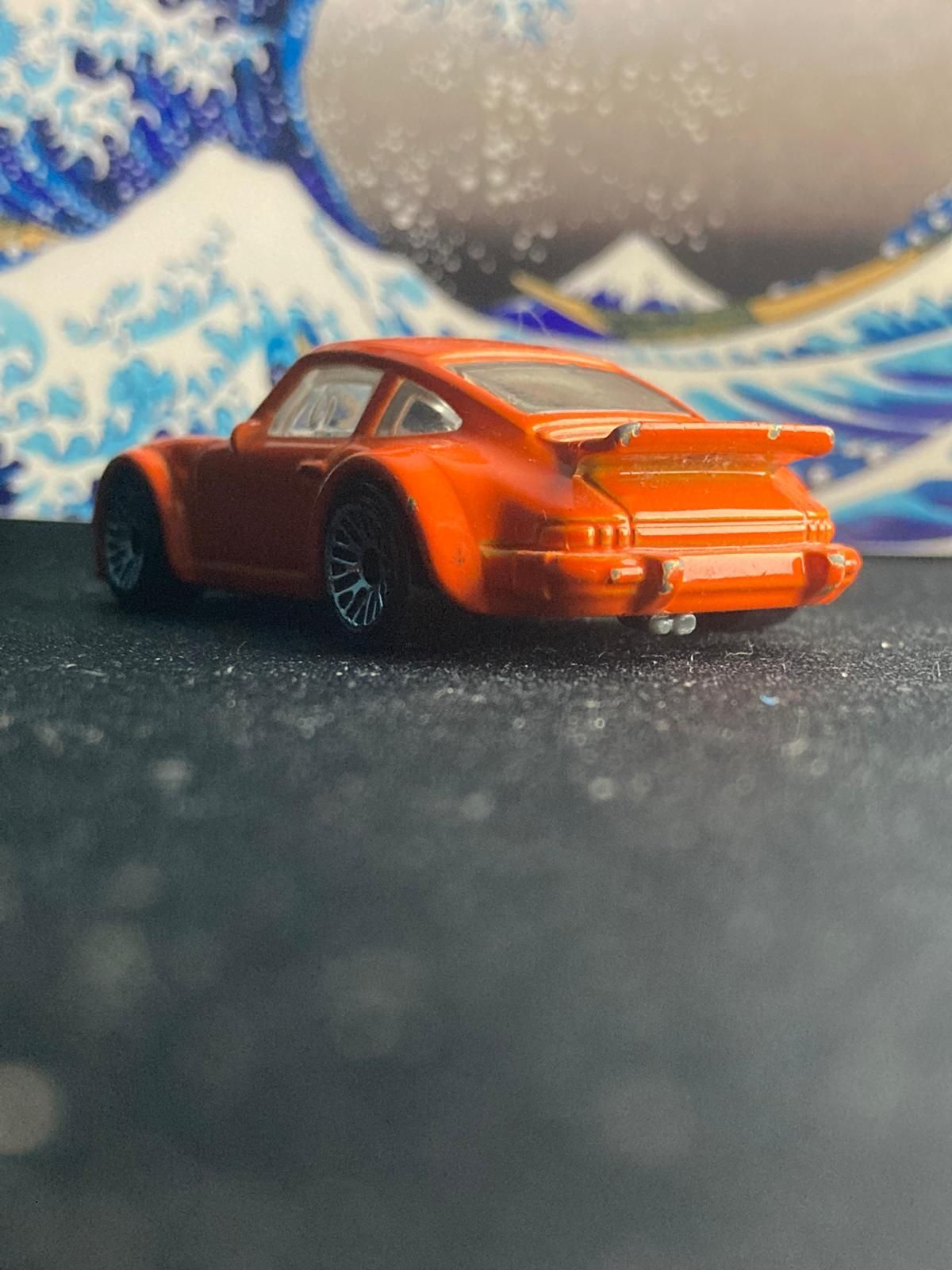 Hot Wheels Orange Porsche 993 GT2